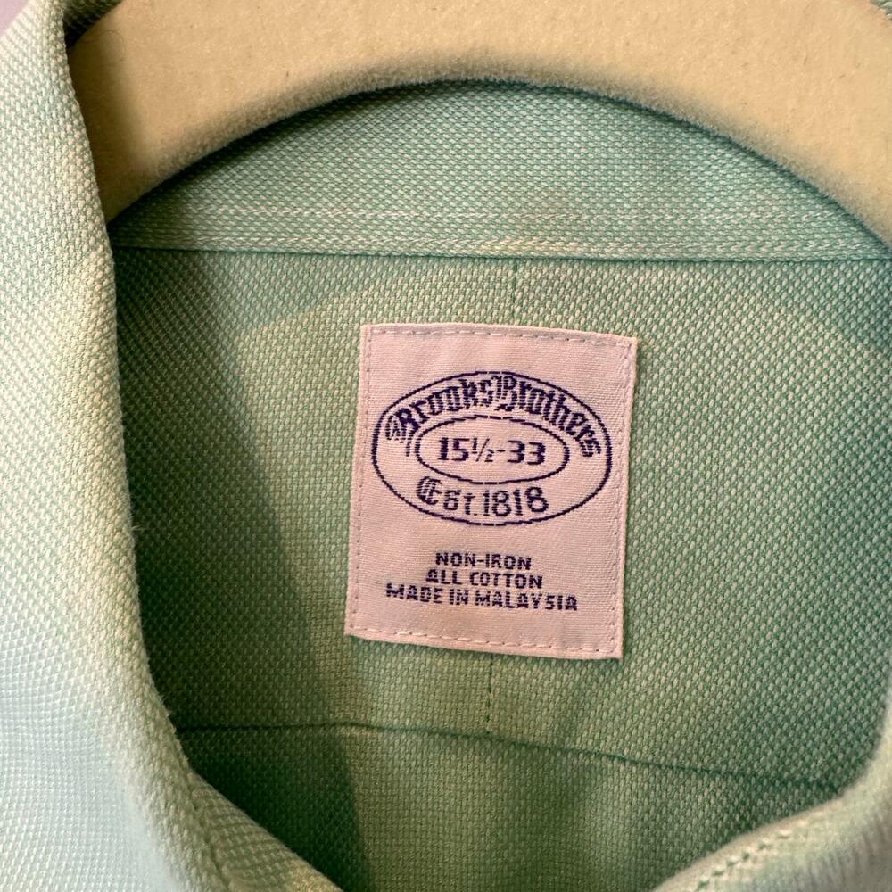 Brooks brothers green textured dress shirt EUC 15.5x33 medium